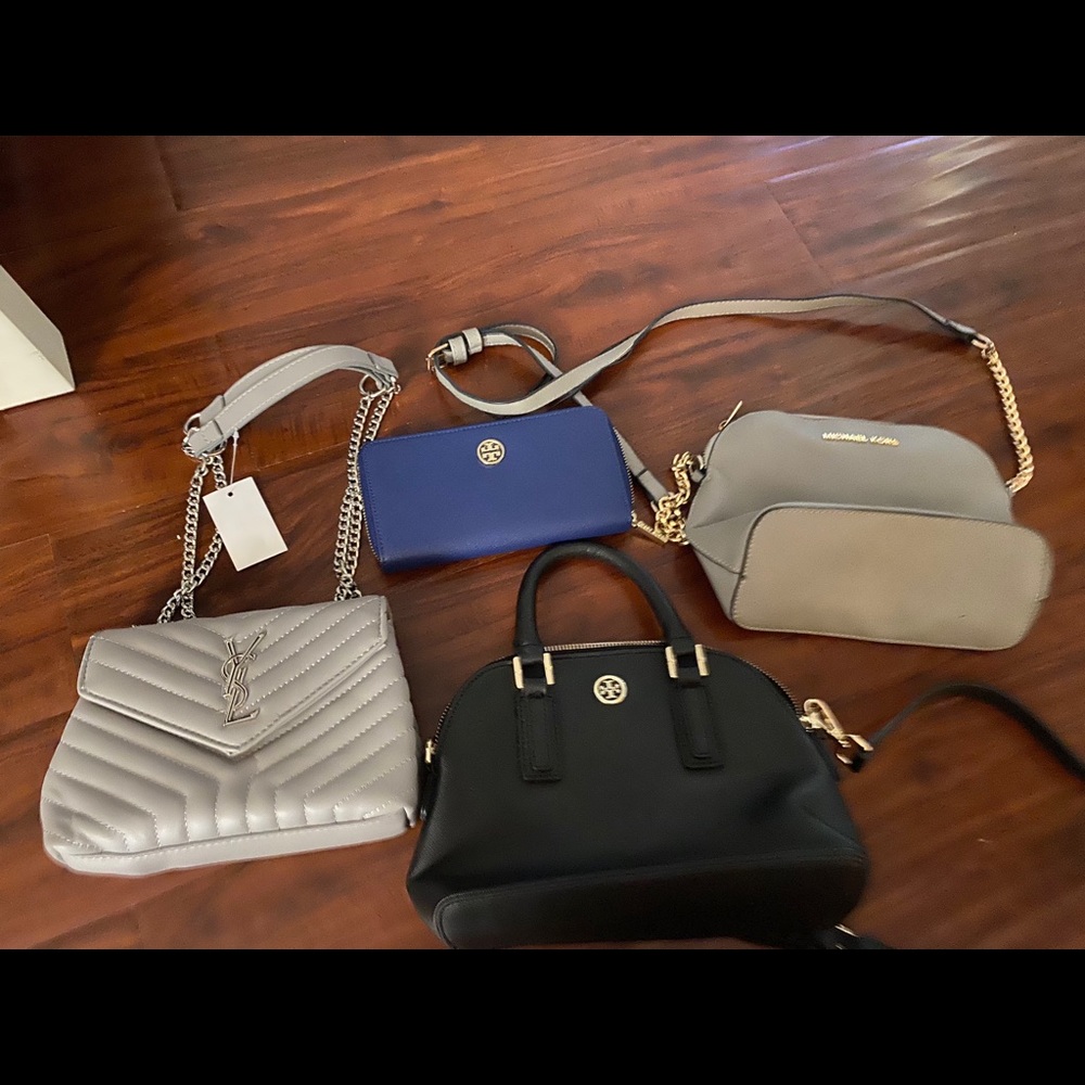 Nice purse bundle